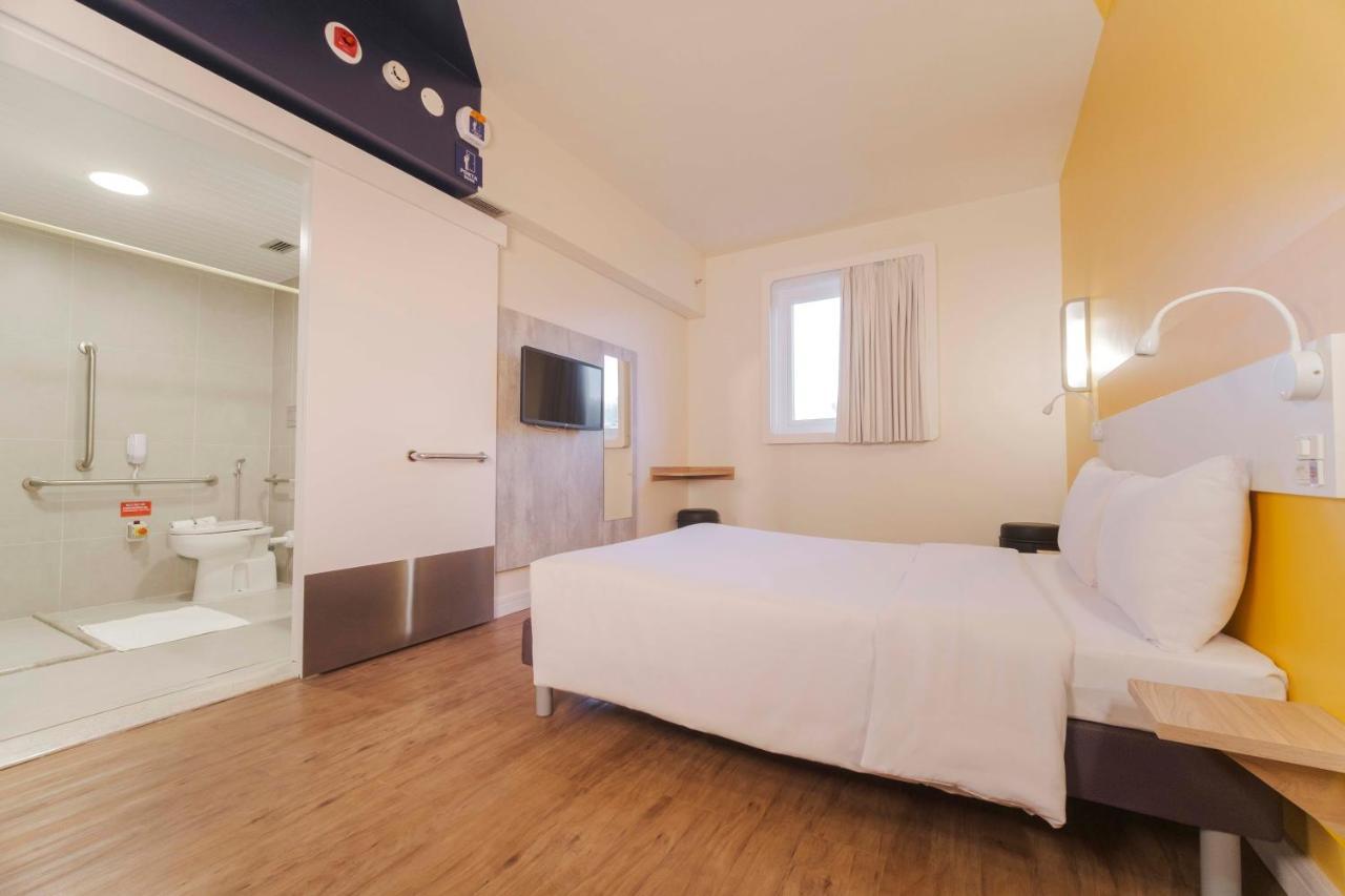 Ibis Budget Farroupilha Exteriör bild