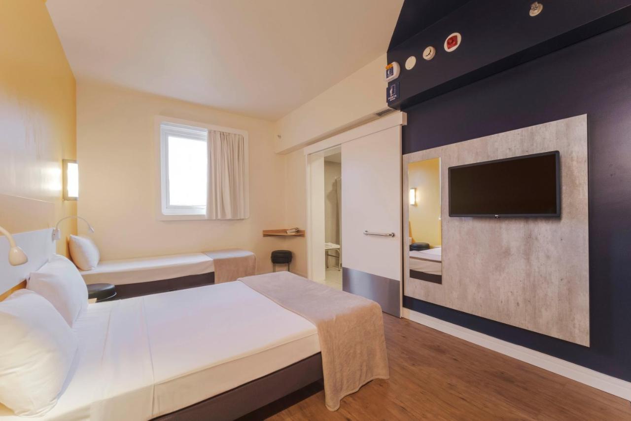 Ibis Budget Farroupilha Exteriör bild